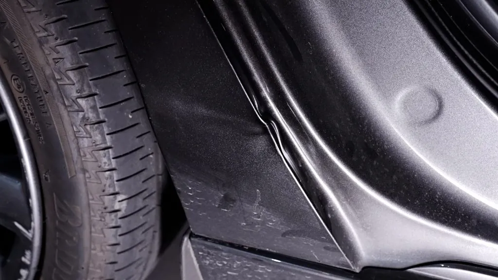 Mazda 3 後葉子板免烤漆凹痕修復
