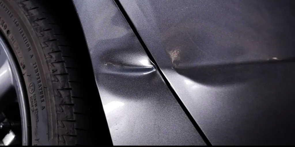 Mazda 3 後葉子板免烤漆凹痕修復