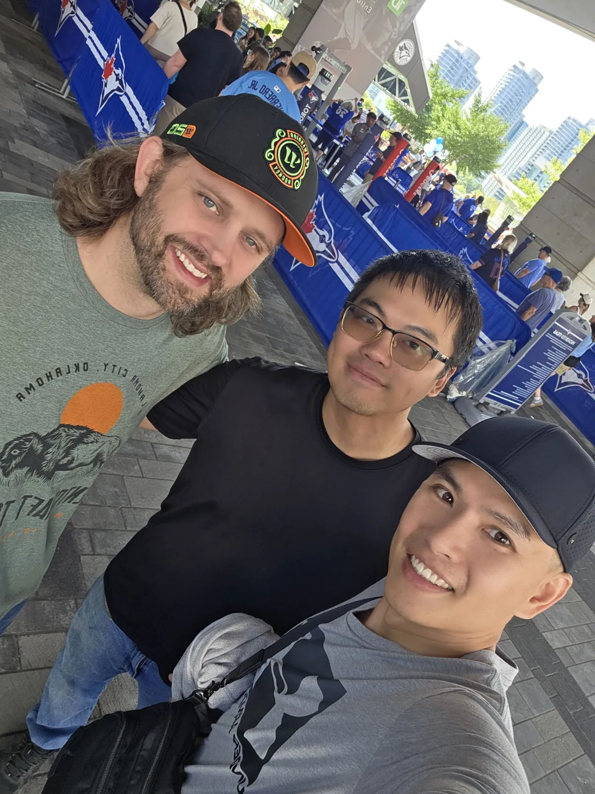 Josh、Leo 與 Jay Ma 合影